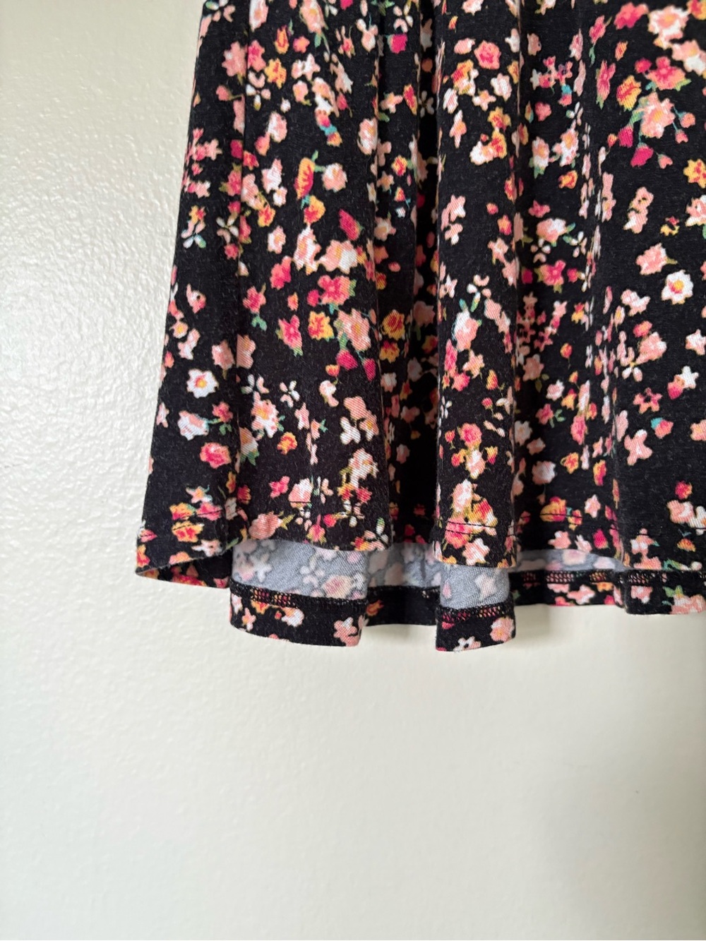 Decree Black Floral Circle Skirt Size Small - Picture 5 of 7